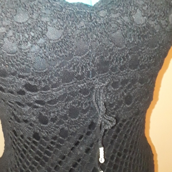 Top - Picture 2 of 2